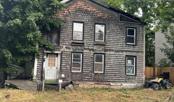 20 Voorhees St, Amsterdam, NY 12010