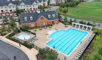 43032 STUARTS GLEN Ter 102, Ashburn, VA 20148