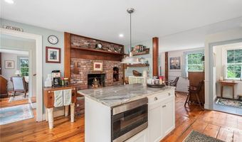 22 Brayton Rd, Smithfield, RI 02917