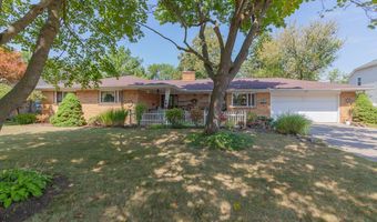 916 Hillcrest Dr, Adrian, MI 49221
