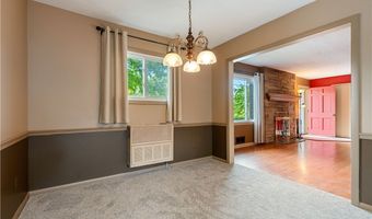 1925 Quayle Dr, Akron, OH 44312