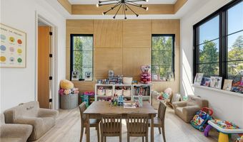 4050 Contera Rd, Encino, CA 91436