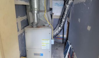 210 N Gilbert St, Ada, OH 45810