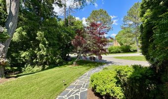 281 Clyde Rd, Bangor, ME 04401