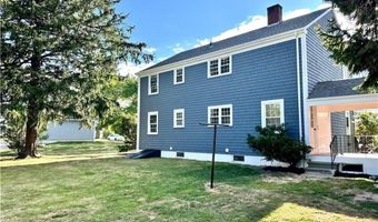 426 Metacom Ave 2, Bristol, RI 02809