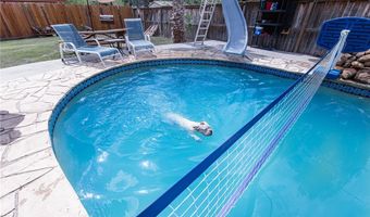 1204 Live Oak Dr, Alice, TX 78332