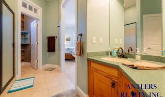 813 35th St, Cody, WY 82414