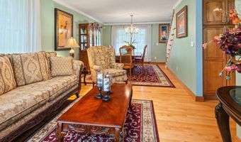 9 Santom St, Auburn, MA 01501