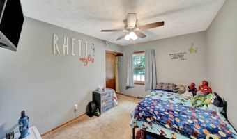 619 Alden Dr, Auburn, NE 68305