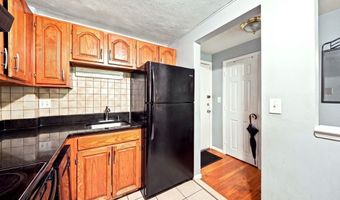 10 Coffey St 25, Boston, MA 02122