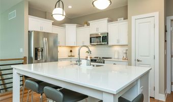 2204 SW Westwood St, Ankeny, IA 50023