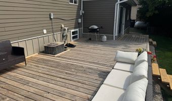 710 East St, Bottineau, ND 58318