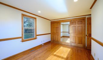 975 Wolf Hill Rd, Cheshire, CT 06410