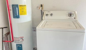 400 S Poplar St, Archer City, TX 76351