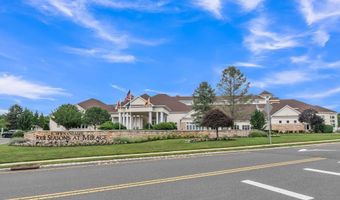 19 Fountain View Dr, Barnegat, NJ 08005
