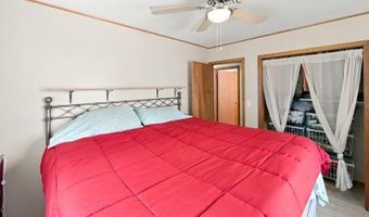 912 S 3rd Ave, Albert Lea, MN 56007
