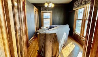 911 Pine St, Atlantic, IA 50022