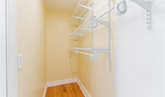 32 Richmond St 1, Bristol, RI 02809