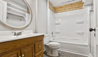 215 N 1st St, Aberdeen, SD 57401