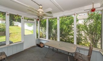 112 Main St, Bayonne, NJ 07035