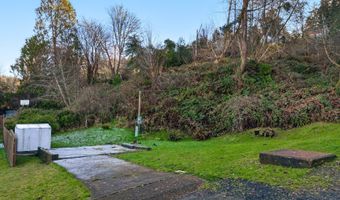 836 33RD St, Astoria, OR 97103