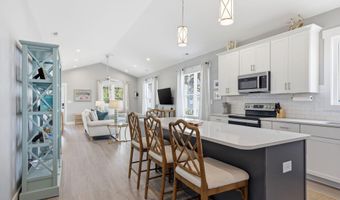 220 Pelican Dr, Atlantic Beach, NC 28512