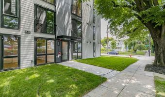 2601 30TH St NE 11, Washington, DC 20018