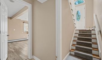 15 Atlantic Ave, North Providence, RI 02904