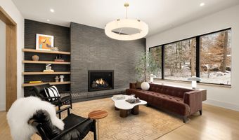 6916 CARMICHAEL Ave, Bethesda, MD 20817