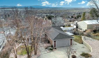 1055 N DORIS St, Centerville, UT 84014