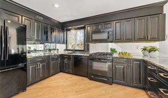 15 Hammersmith Rd 31A, Newport, RI 02840