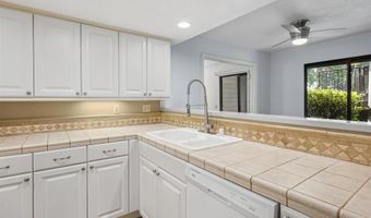 4015 Canario St D, Carlsbad, CA 92008