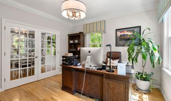 9 Cherry Ln, Bedford, NH 03110