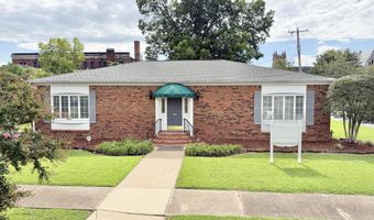 105 N Hickory St, Aberdeen, MS 39730