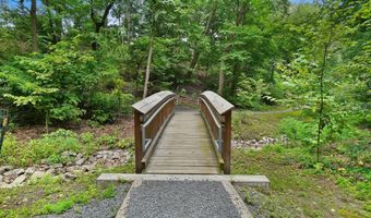 5904 MOUNT EAGLE Dr 108B, Alexandria, VA 22303