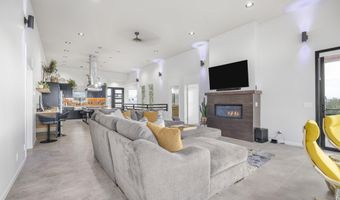 256 Snake River Dr, American Falls, ID 83211