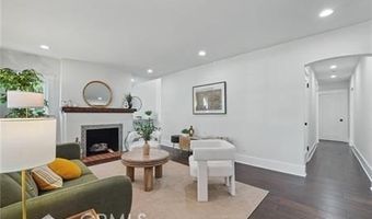 2111 S Bronson Ave, Los Angeles, CA 90018