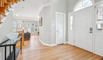 1057 GRAND OAK Way, Rockville, MD 20852
