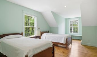 27 Orchard Ln, Alton, NH 03809