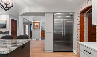 133 S PINE Ct, Appleton, WI 54914