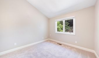 1275 Summit Lake Dr, Angwin, CA 94508