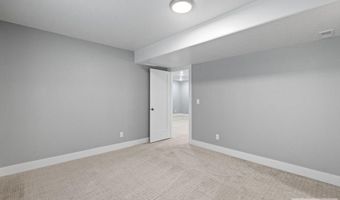 6147 Beacon Ln, Chubbuck, ID 83202