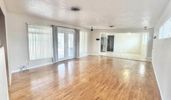 1422 S Country Club Cir, Carlsbad, NM 88220