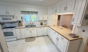 172 Simmons Mill Rd, Albertson, NC 28508