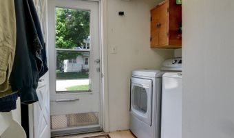 909 A Ave, Armstrong, IA 50514