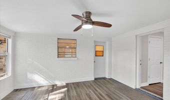 2129 Floyd Dr, Biloxi, MS 39531