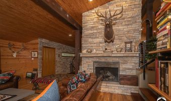 364 E 1600 Rd, Baldwin City, KS 66006
