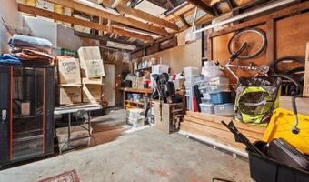 3245 W End Rd, Arcata, CA 95521