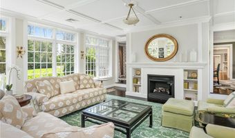 24 Cedar Ave, Barrington, RI 02806