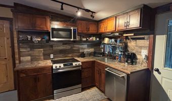 941 S Main St, Cascade, ID 83611